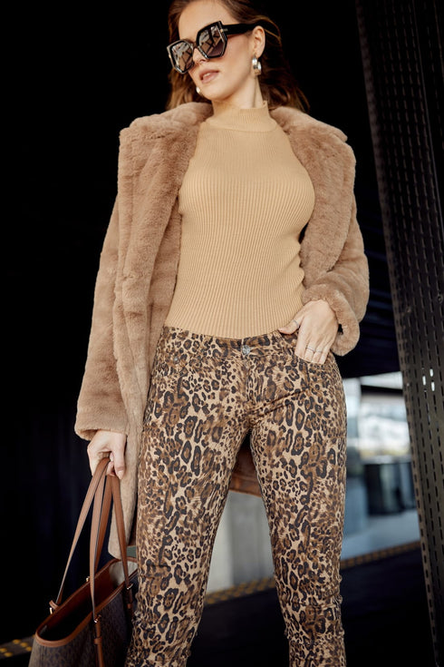 Women's fitted beige turtleneck 3212024