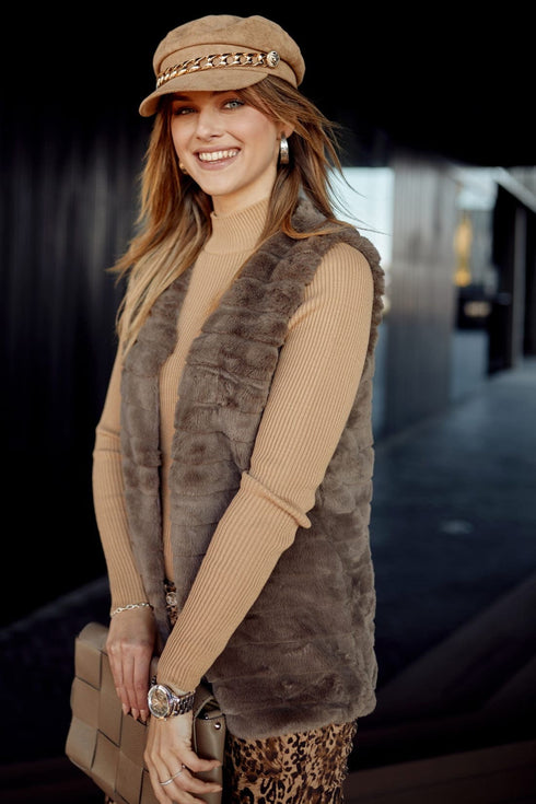 Women's fitted beige turtleneck 3212024